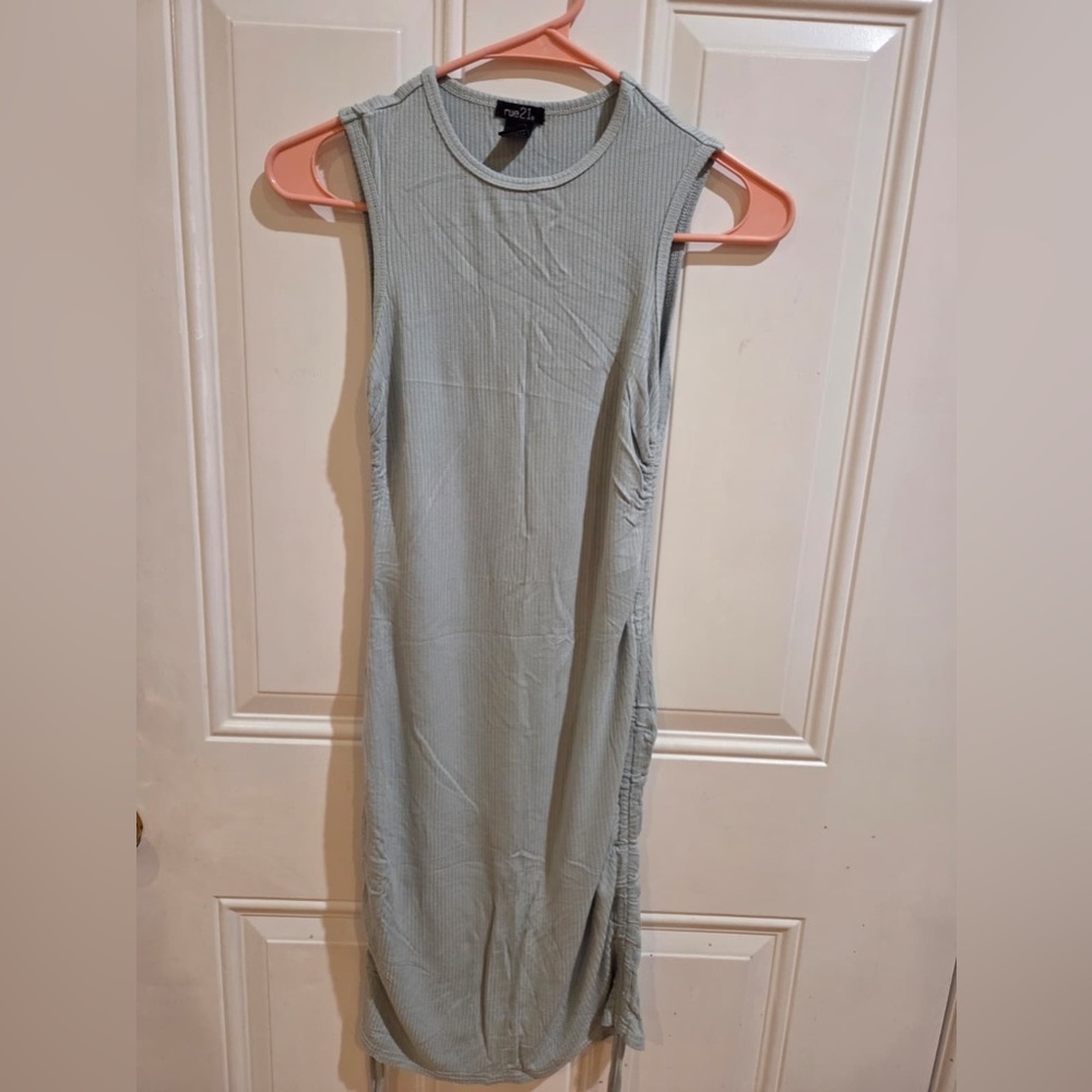 Rue21 Sleeveless Ribbed Midi Dress in Light Gray